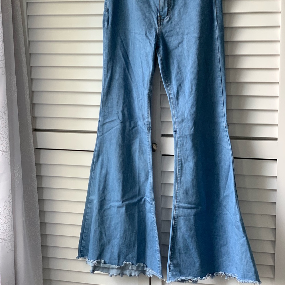 Wide legged Flare jeans